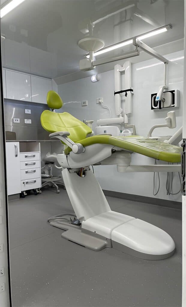 A well-designed mobile dental fitout is further distinguished by its low-noise operation.